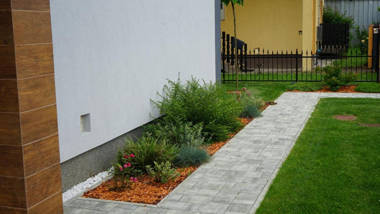 Roomsb Slavonski Brod Esterno foto