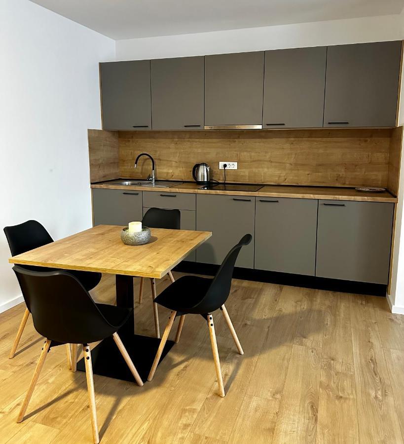 Roomsb Slavonski Brod Esterno foto